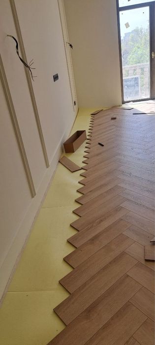 Ustanovka Tarket Laminat plintus nalinoy xizmati Hudo hohlasa sifatli