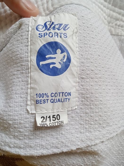 Продам костюм для спорта