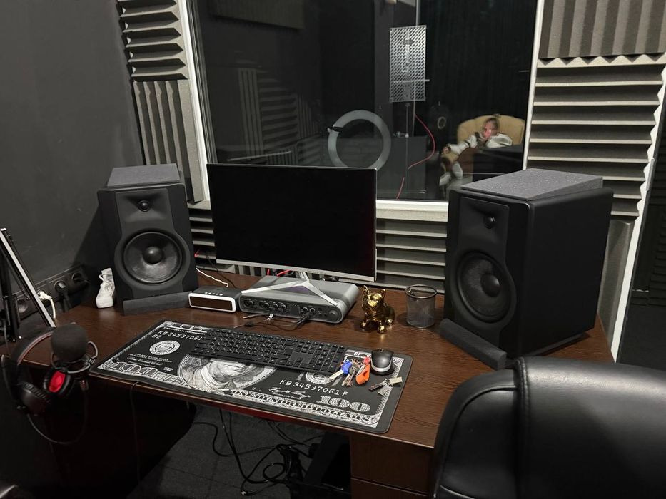 Продам готовую студию звукозаписи.