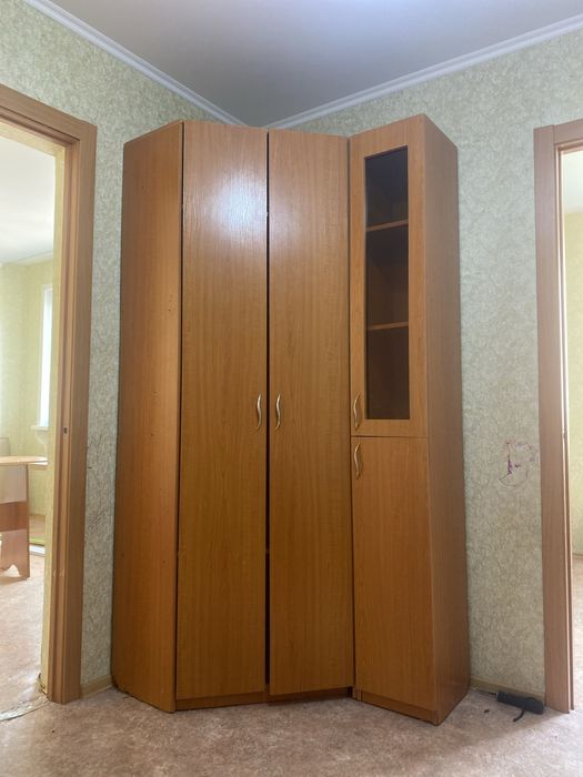 Шифонер  угловой плюс зеркало