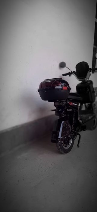 Skuter elektron sotiladi