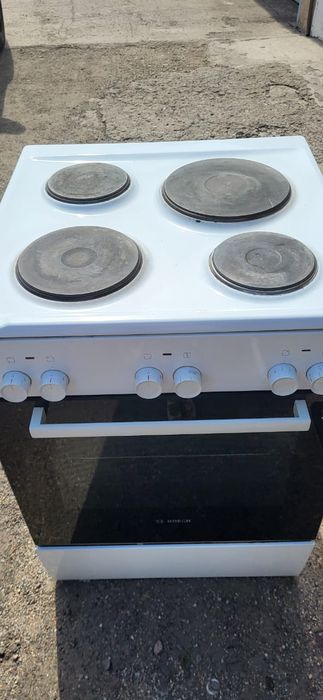 Продается электро плита Bosch