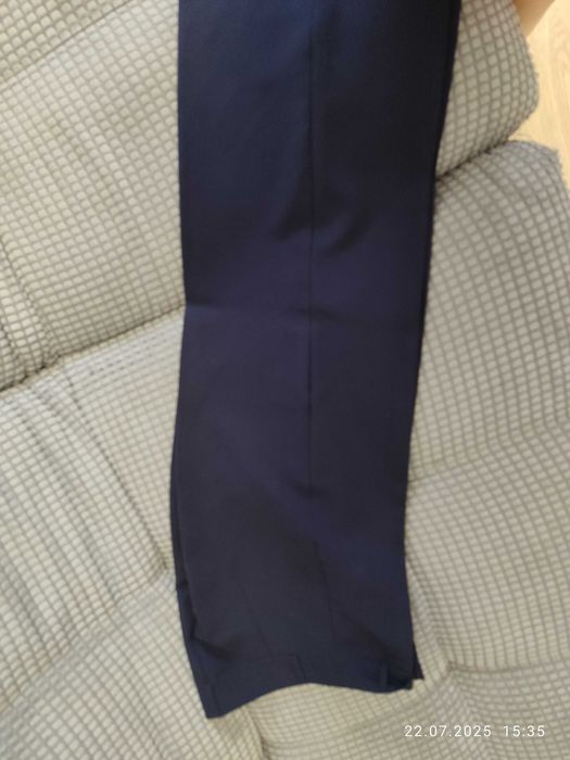 Продам школьные брюки