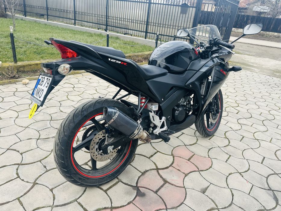 Honda cbr 125 a1 16 ani