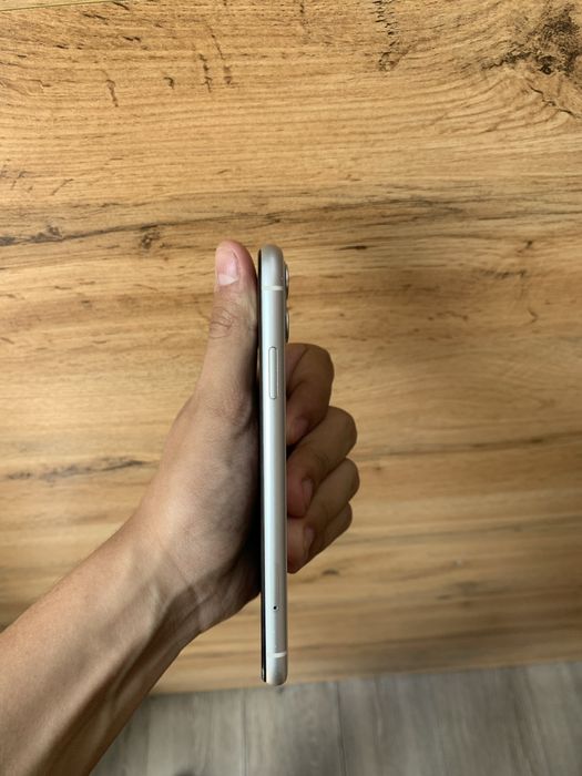 Срочно сотилади iPhone 11 !!!