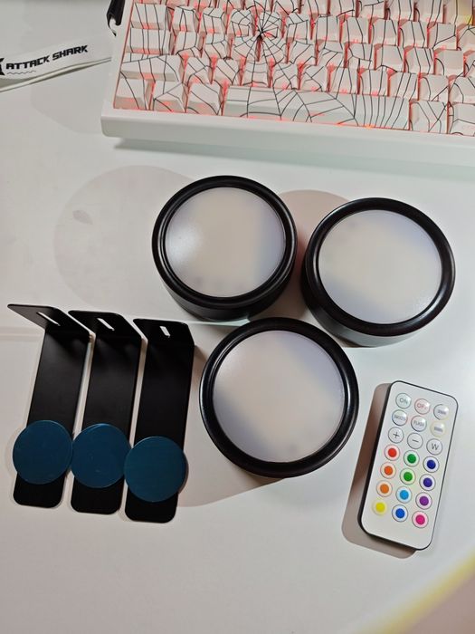 Стенни LED RGB лампи с дистанционно и стойки – Комплект 3бр.