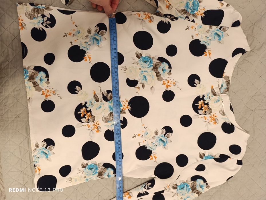 Bluza alba cu model