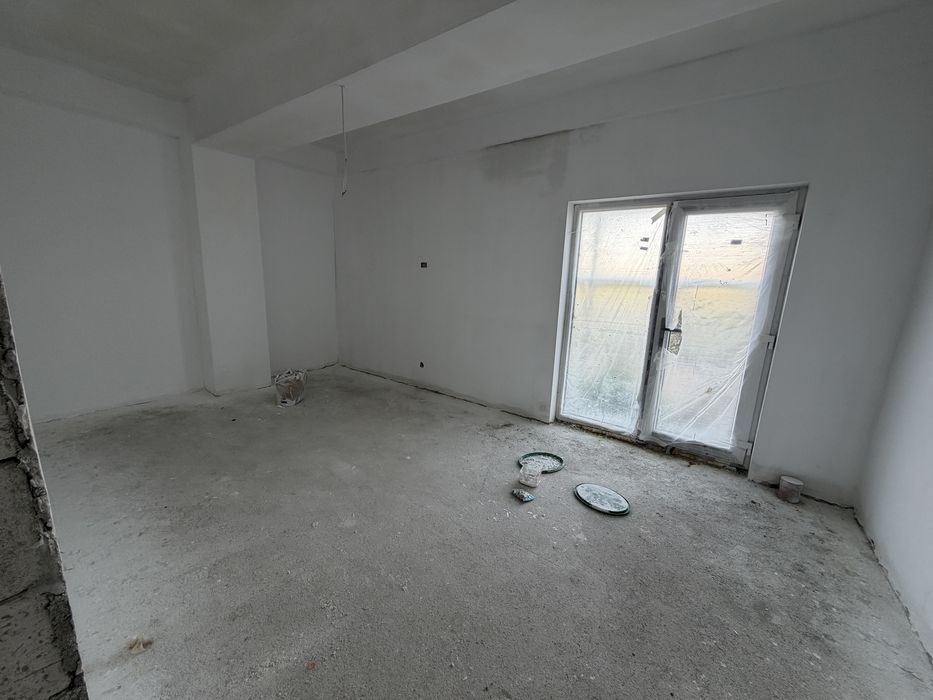 Apartament premium la cheie /parter 64mp util+curte 100mp Damila