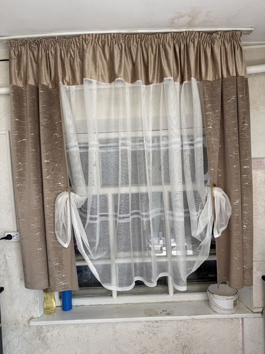 Срочно продаю шторы в кухню