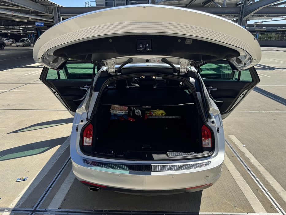 Opel Insignia Sports Tourer 2.0 CDTI 170 CP – FULL