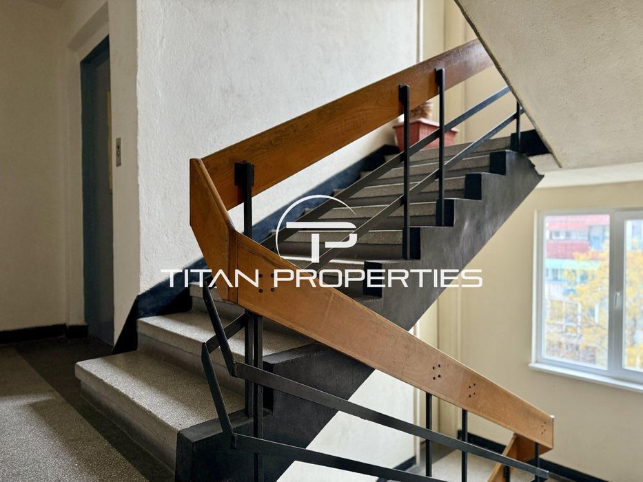 Продава се Тристаен апартамент в Пловдив, Каменица 1 - 100 кв.м за 2100 €/кв.м - Снимка #15