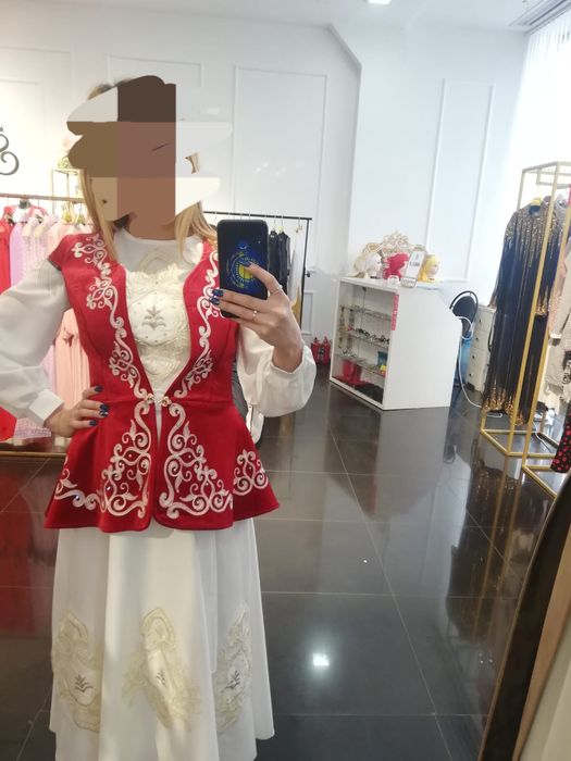 Платье на сырга салу