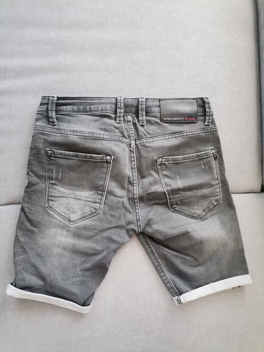 Мъжки дънки Cropp на ТОП цени