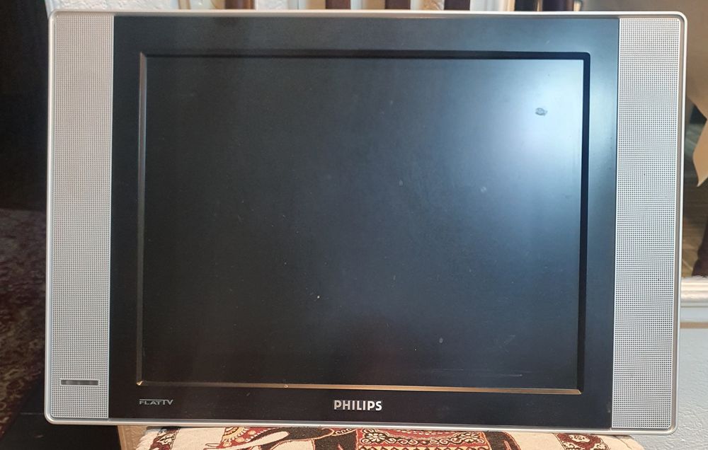 Телевизор PHILIPS