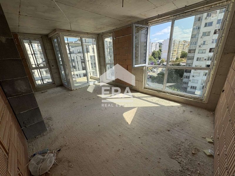 Продава се Двустаен апартамент в Варна, Възраждане 2 - 62 кв.м за 2000 €/кв.м - Снимка #8
