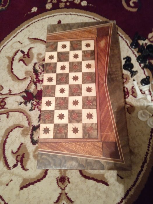 Продам шахматы состояние хорошее