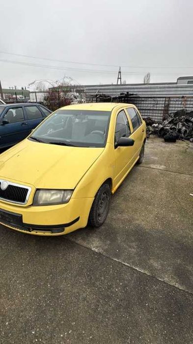 Usa Fata Stanga / Dreapta Skoda Fabia 1 Din 2002