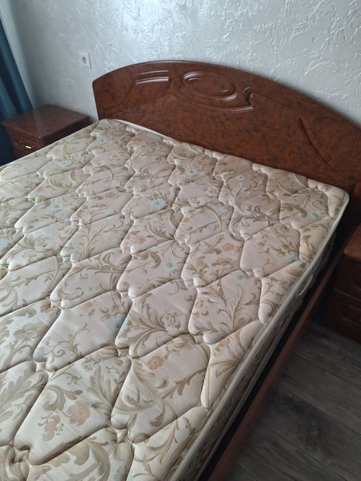 Кровать двуспальная