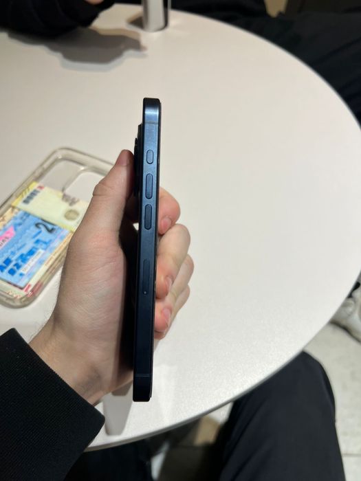 Айфон 15 про в хорошем состояние