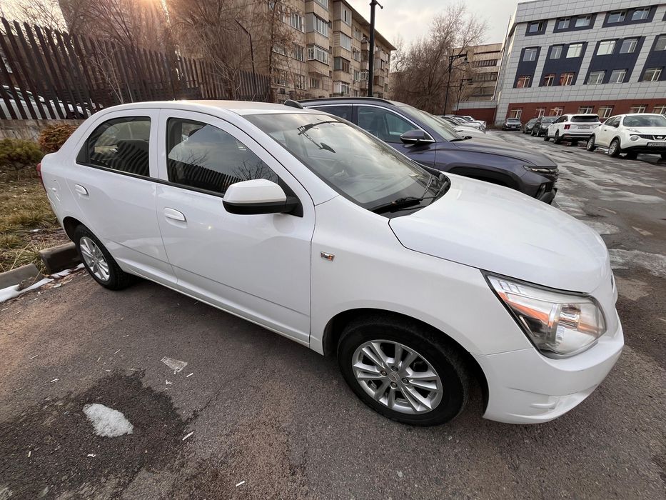 продам chevrolet cobalt 2021