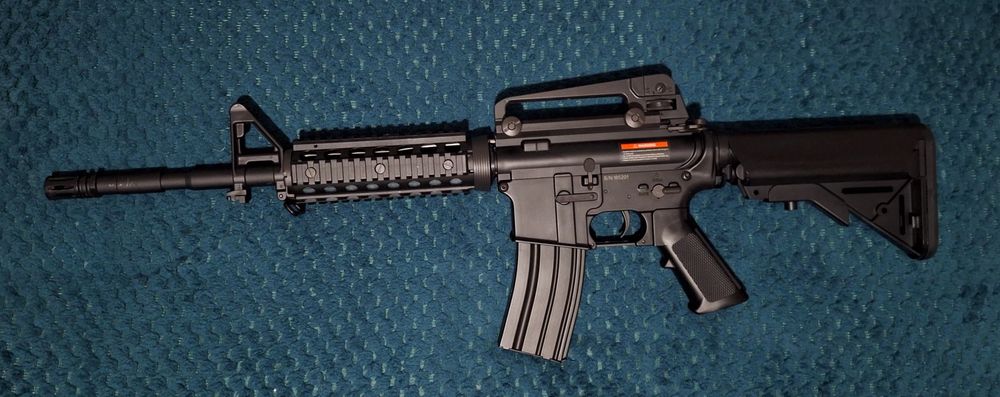 Airsoft M4A1 electric, 1.5 jouli