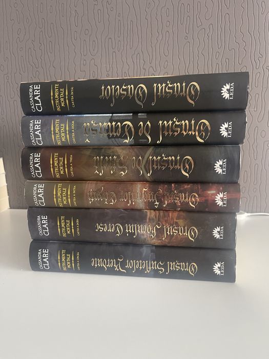 Seria instrumente mortale cassandra clare