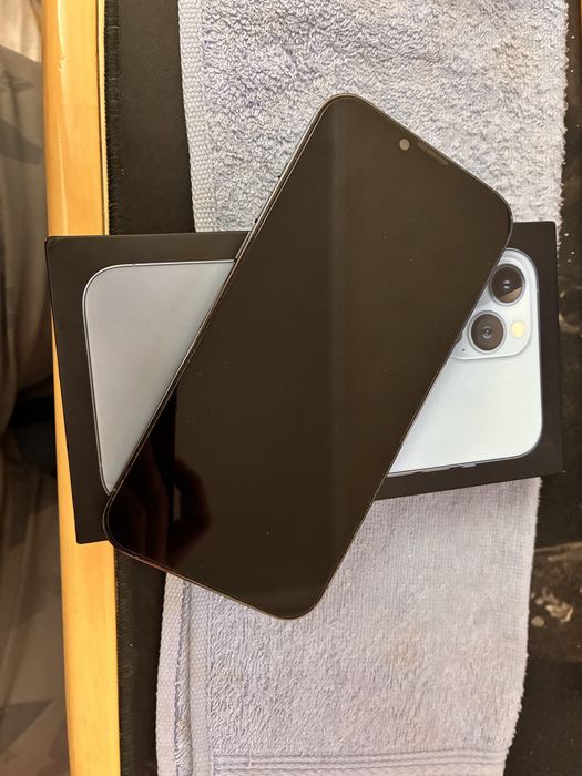 Продаю iphone 13 pro max 256 гг