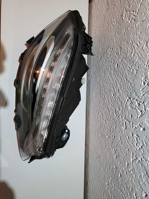 Mercedes-Benz GLA 2014 2017 FAR Cu Xenon Dreapta