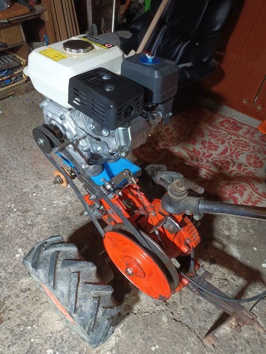 Motocultor stil vechi cu motor nou