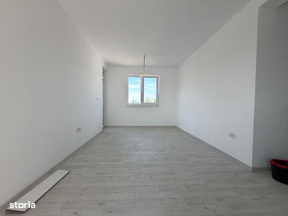 Apartament 2 camere, decomandat, 52 mp utili, etaj 3,  loc de parcare