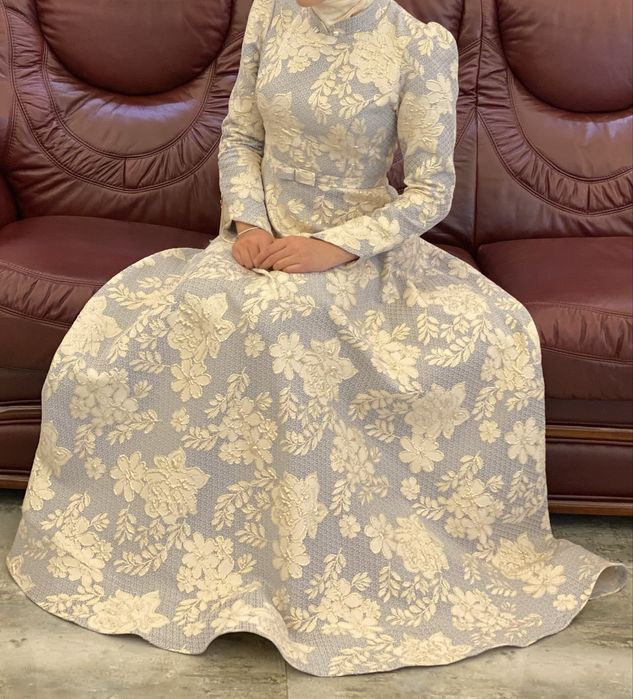 Платье идеально сшитое из тафты