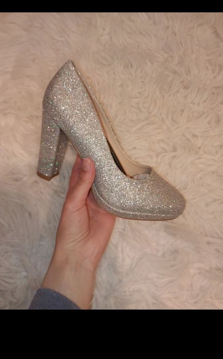 Pantofi de ocazie noi