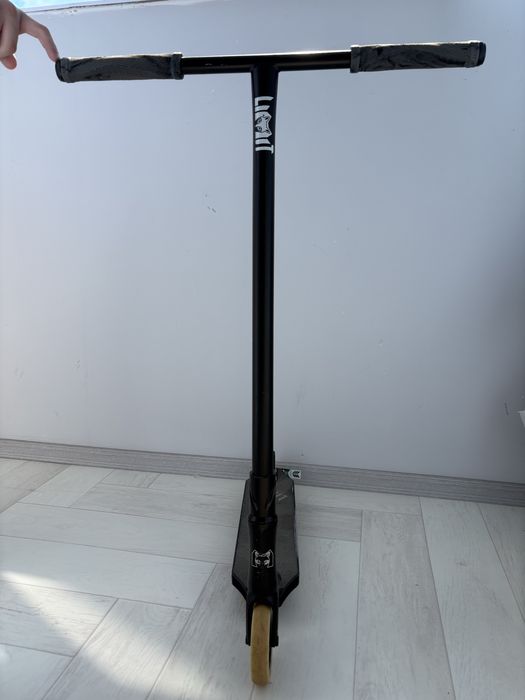 Самокат трюковый Limit