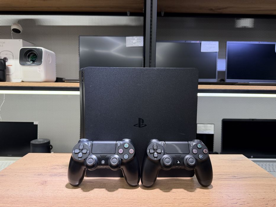 Sony PlayStation 4 Slim, 2 TB, версия 13.52, 2 джойстика, 2247/А10