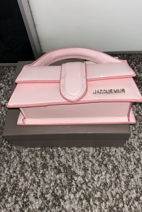 Geanta Jaquemus Le bambino powder pink pe stoc