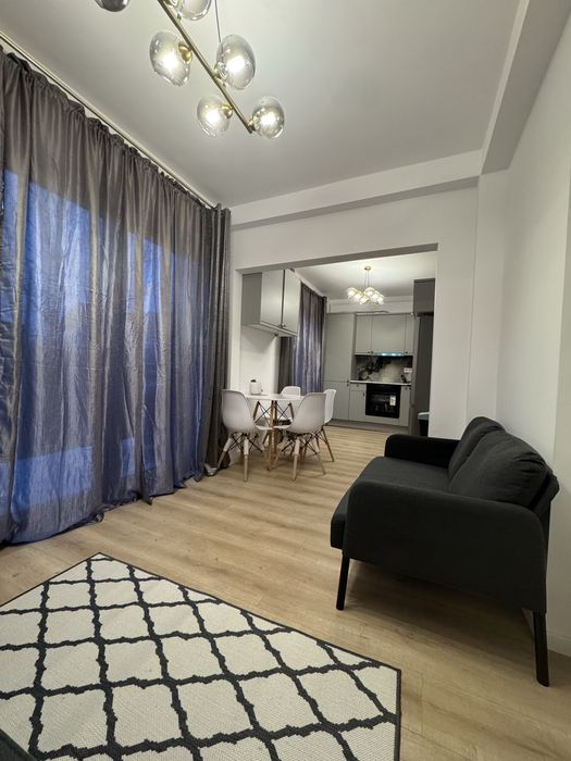 Casa la cheie de vanzare 4 camere,terasa curculabila, parcare, Floresti, Cluj