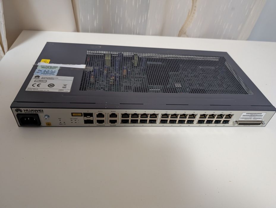 Vând switch Smartax MA5620-24