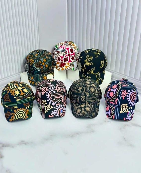 Продам кепки летние