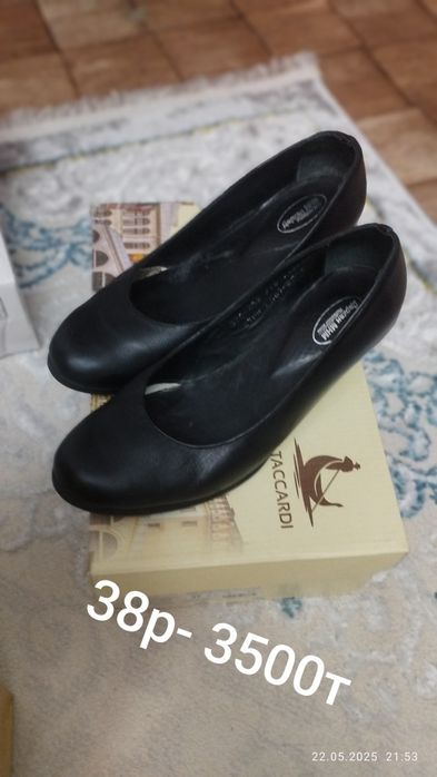 Продам женскую обувь
