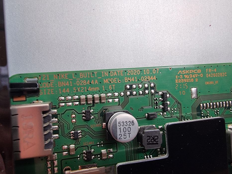 Vand TV Samsung QE50Q60AAU pentru piese.