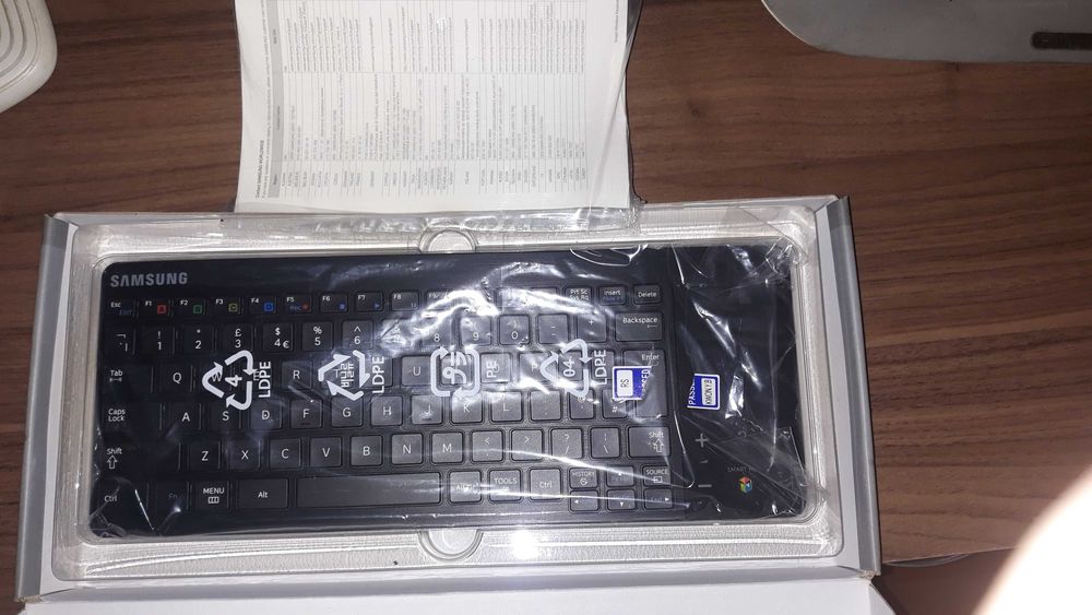 Tastatura Samsung Smart Wireless ( nou )