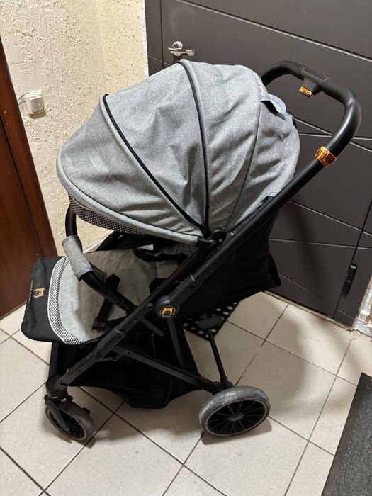 Детская коляска.