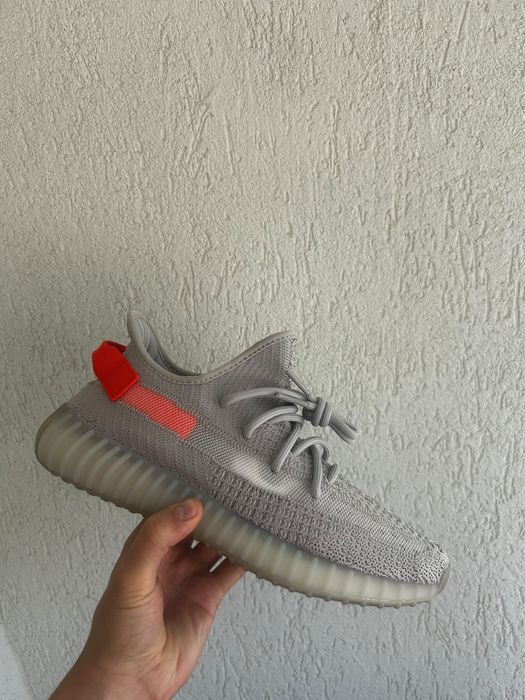 Yeezy Boost 350 V2 Tail Light