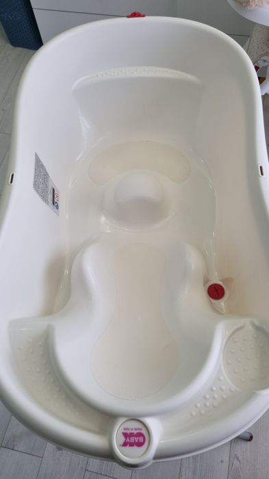 Вана за бебе със стойка