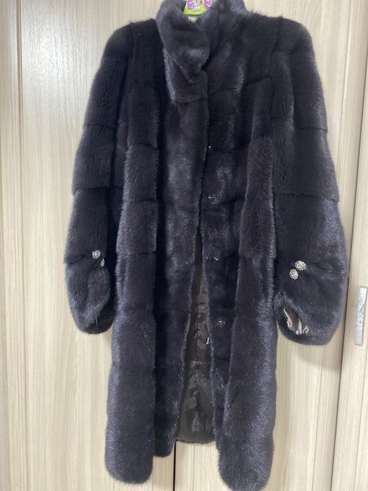 Продам шубу новую 44 размер
