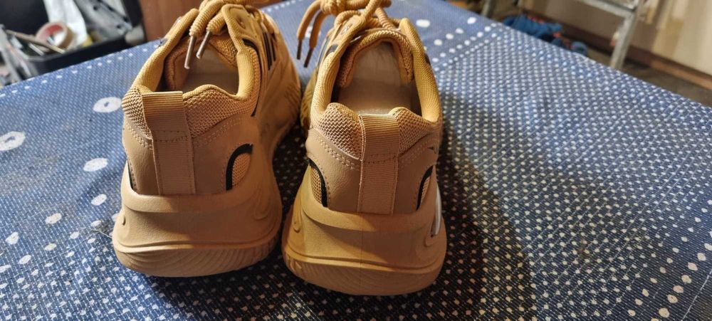 нови маратонки внос номер 42-43