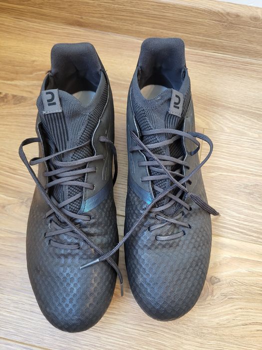 Футболни обувки - бутонки 46