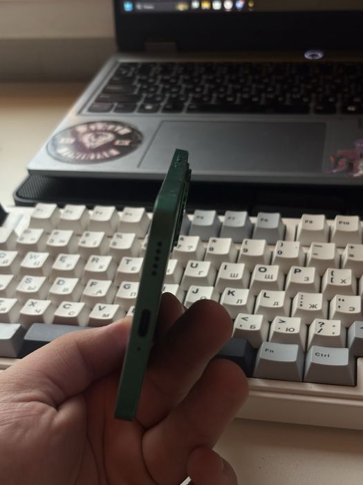 Продам телефон топовый