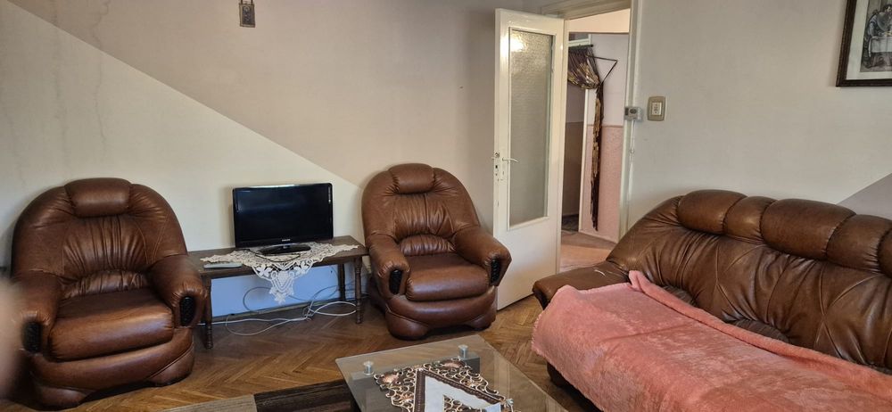 Apartament cu 4 camere in centrul orasului - Campia Turzii