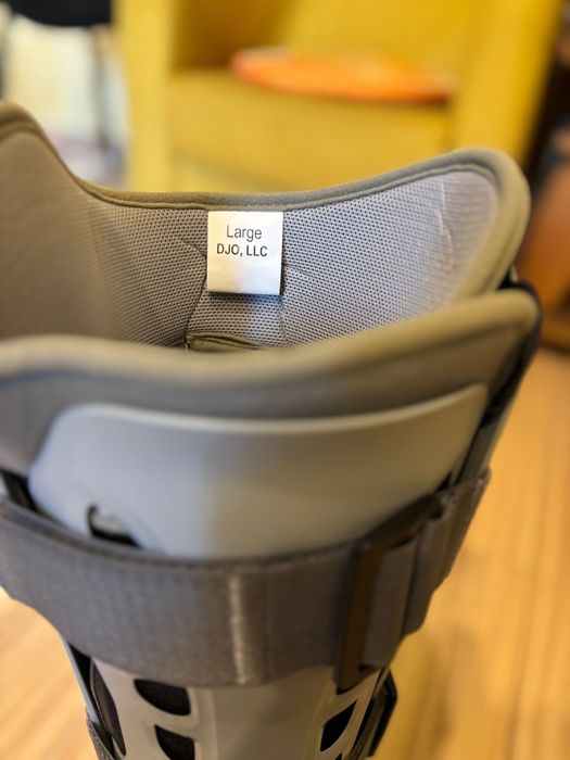 Orteze nr 43 cu multimple pompite de aer pentru unnreglaj perfect.